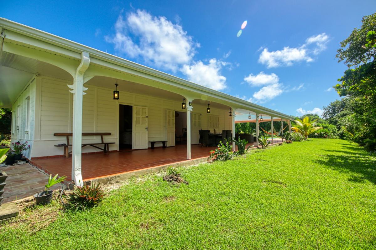 Location maison Martinique- Terrasse et jardin